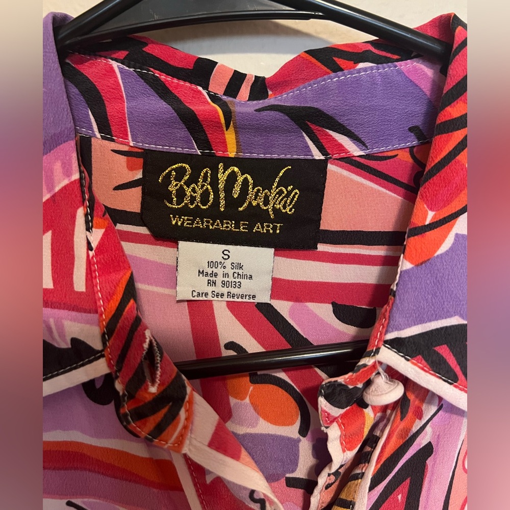 Bob Mackie Button Down Shirt Women Size S 100% Silk
Multicolor Vintage Abstract - Picture 3 of 4